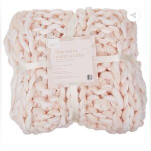 🤍New Summer & Rose Mia Knitted Throw in Rose (Sold Out)